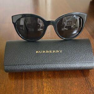 Burberry Classic Sunglasses